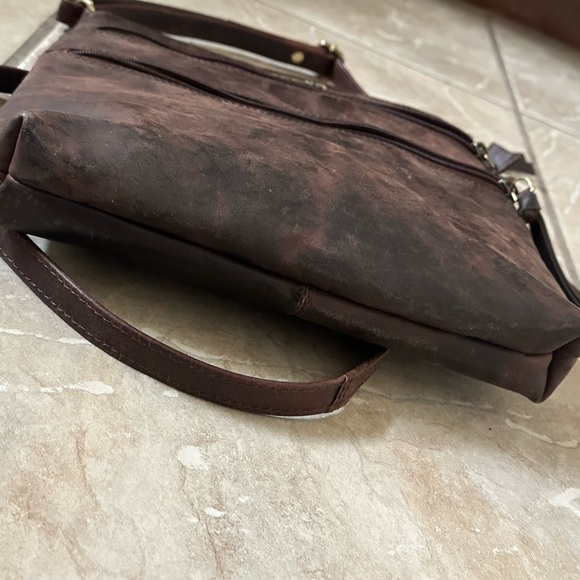 Estalon Crossbody Bag - Picture 11 of 13